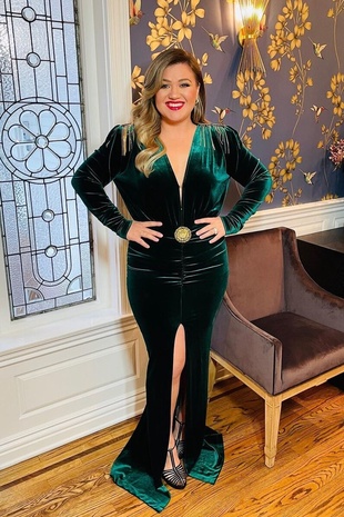 Kelly Clarkson Critics Choice Awards March 7, 2021