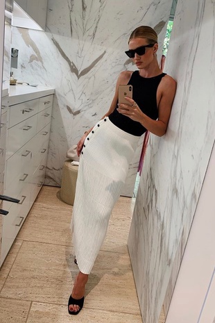 Rosie Huntington-Whiteley Instagram August 21, 2019