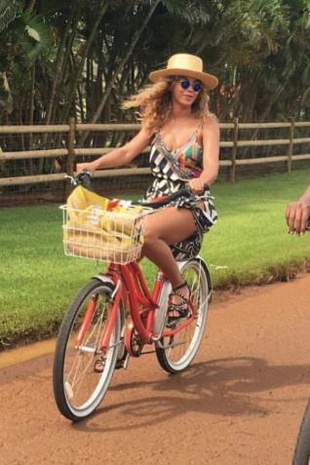 Beyonce Knowles Hawaii June 2016