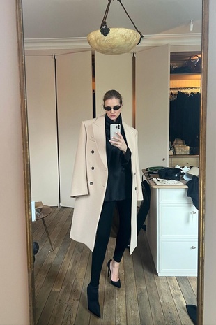 Rosie Huntington-Whiteley Instagram January 30, 2023