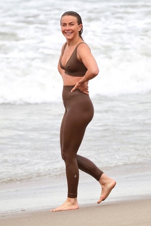 Julianne Hough Venice Beach April 24, 2021