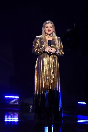 Kelly Clarkson Billboard Music Awards October 14, 2020