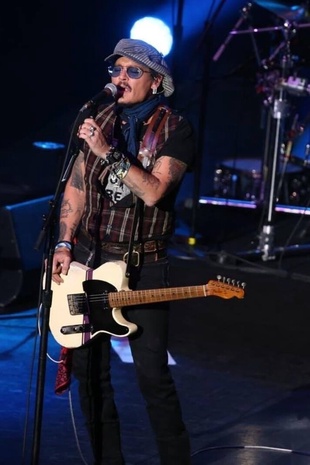 Johnny Depp Jeff Beck Concert in Tulsa September 18, 2019