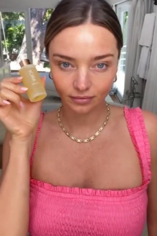 Miranda Kerr Instagram August 23, 2021