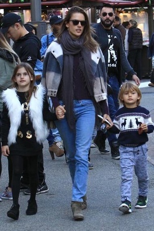 Alessandra Ambrosio Santa House at the Grove December 3, 2016