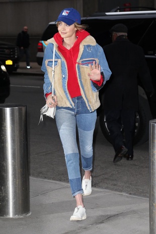 Gigi Hadid New York Rangers Game March 12, 2018