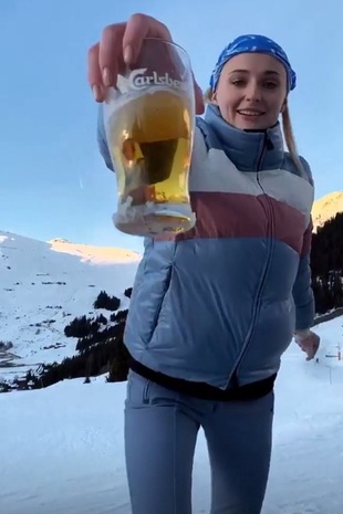 Sophie Turner Verbier Switzerland December 30, 2018