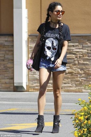 Vanessa Hudgens Los Angeles August 27, 2015