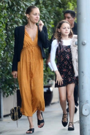 Nicole Richie Out for Lunch June 2019