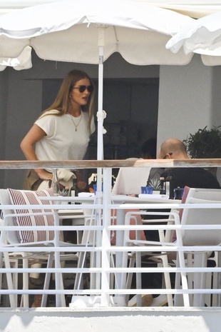 Rosie Huntington-Whiteley Eden-Roc in Antibes, France May 18, 2022