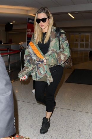 Khloe Kardashian Lax Airport May 8, 2017