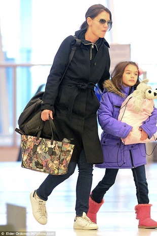 Katie Holmes JFK Airport December 8, 2014