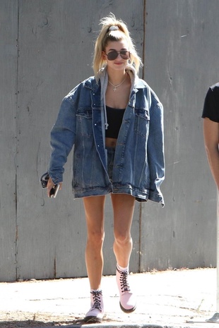 Hailey Baldwin Los Angeles October 10, 2017