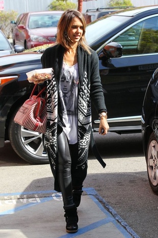 Jessica Alba Arriving to Her Office February 6, 2014