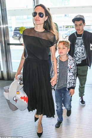 Angelina Jolie JFK Airport June 20, 2016