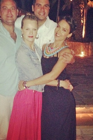 Jessica Alba Cabo January 3, 2014