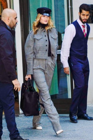 Rosie Huntington-Whiteley Crosby Street Hotel New York February 12, 2018