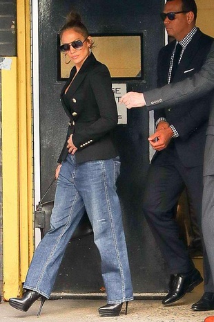 Jennifer Lopez Dos Caminos Restaurant May 8, 2018