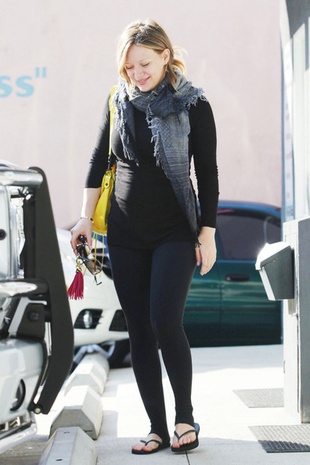 Hilary Duff Leaving a Pilates Class in Toluca Lake October 26, 2011