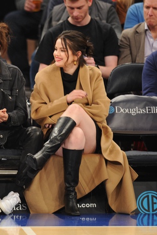 Selena Gomez New York Knicks Game November 17, 2021