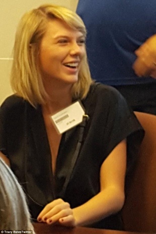 Taylor Swift Jury Duty in Nashville August 29, 2016