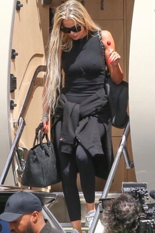 Khloe Kardashian Plane in Miami March 19, 2022