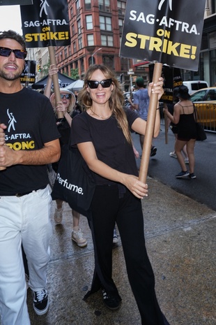 Olivia Wilde at NYC Sag-Aftra Protest July 14, 2023