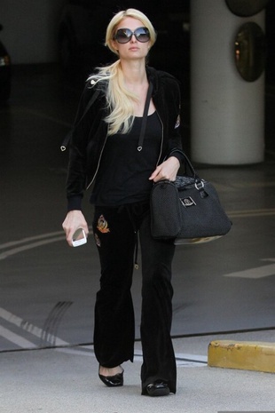 Paris Hilton Heads Into a Medical Clinic in Beverly Hills May 25, 2011