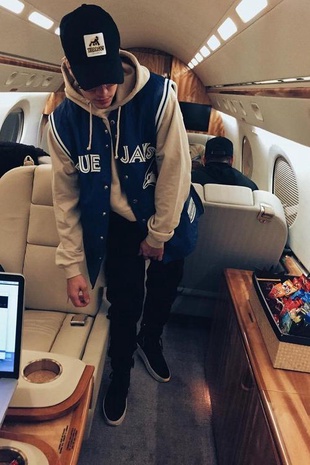 Justin Bieber Twitter Pic February 6, 2016