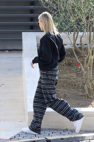 Hailey Bieber House Hunting January 9, 2020