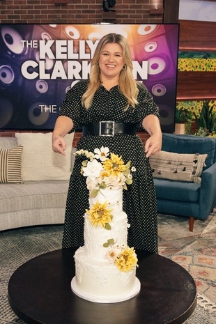 Kelly Clarkson The Kelly Clarkson Show 4.141 April 24, 2023