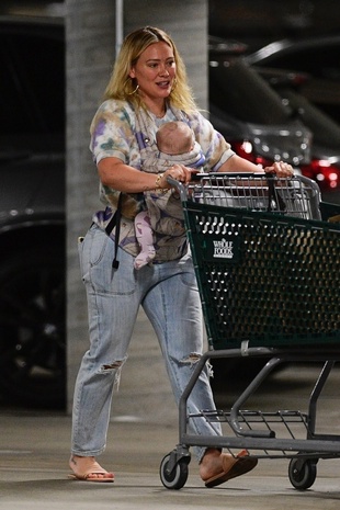 Hilary Duff Whole Foods July 11, 2021