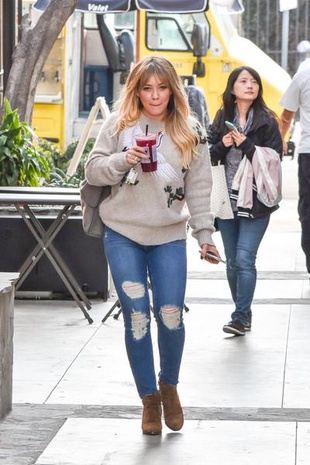 Hilary Duff Toys R Us December 7, 2016