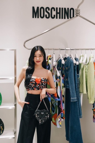 Tiffany Young Moschino Store April 5, 2023