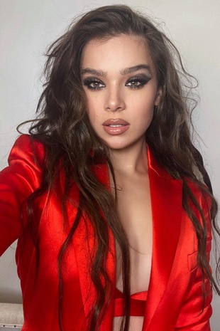 Hailee Steinfeld Instagram February 16, 2021