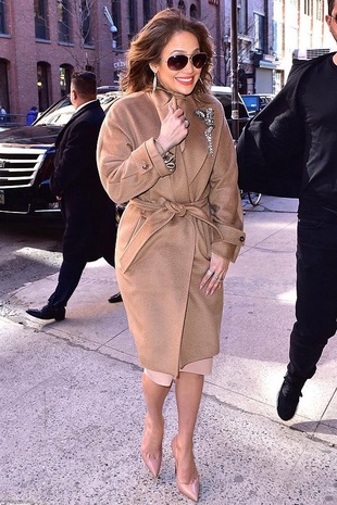 Jennifer Lopez the View March 2, 2016