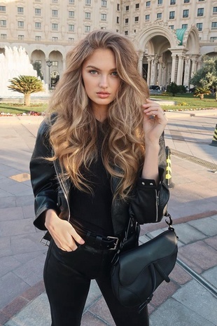 Romee Strijd Instagram January 6, 2020