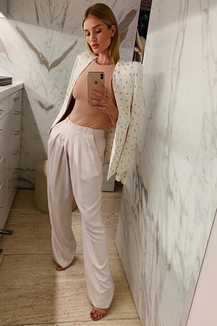 Rosie Huntington-Whiteley Instagram August 21, 2019