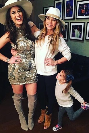 Jessie James Decker with Alyssa Bonagura December 23, 2016