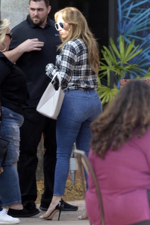 Jennifer Lopez Lunch in Miami January 15, 2018