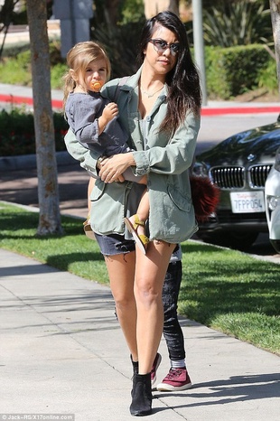 Kourtney Kardashian Calabasas April 11, 2015