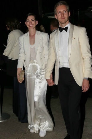 Anne Hathaway Met Gala Afterparty May 4, 2015