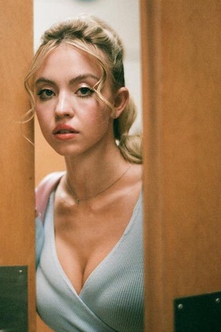 Sydney Sweeney Euphoria 2X03 Ruminations: Big and Little Bullys January 23, 2022