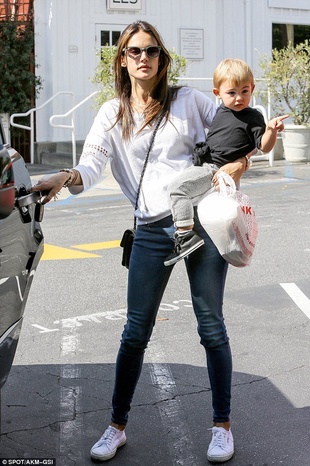 Alessandra Ambrosio Los Angeles February 26, 2014