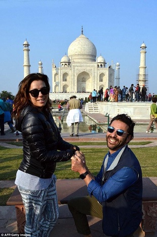 Eva Longoria Taj Mahal December 16, 2015