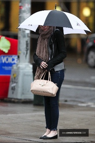 Emma Stone Strolling in New York City February 16, 2012