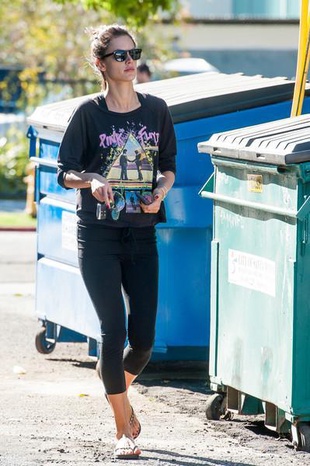 Alessandra Ambrosio Los Angeles March 23, 2016