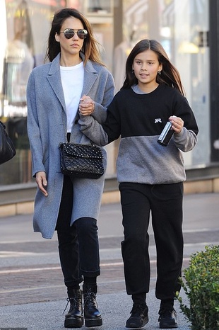 Jessica Alba Shopping at the Grove January 20, 2019