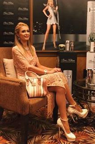 Paris Hilton Presa Conferencia Un Malaysia October 24, 2015