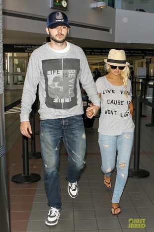 Christina Aguilera at LAX Airport in Los Angeles June 22, 2013